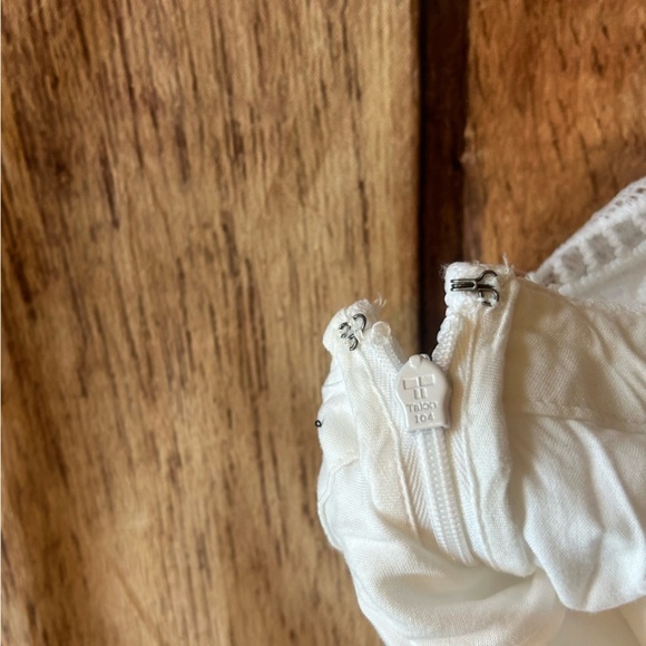 Women’s Abercrombie & Fitch Lined Lace Skirt Size 0 - Picture 6 of 12